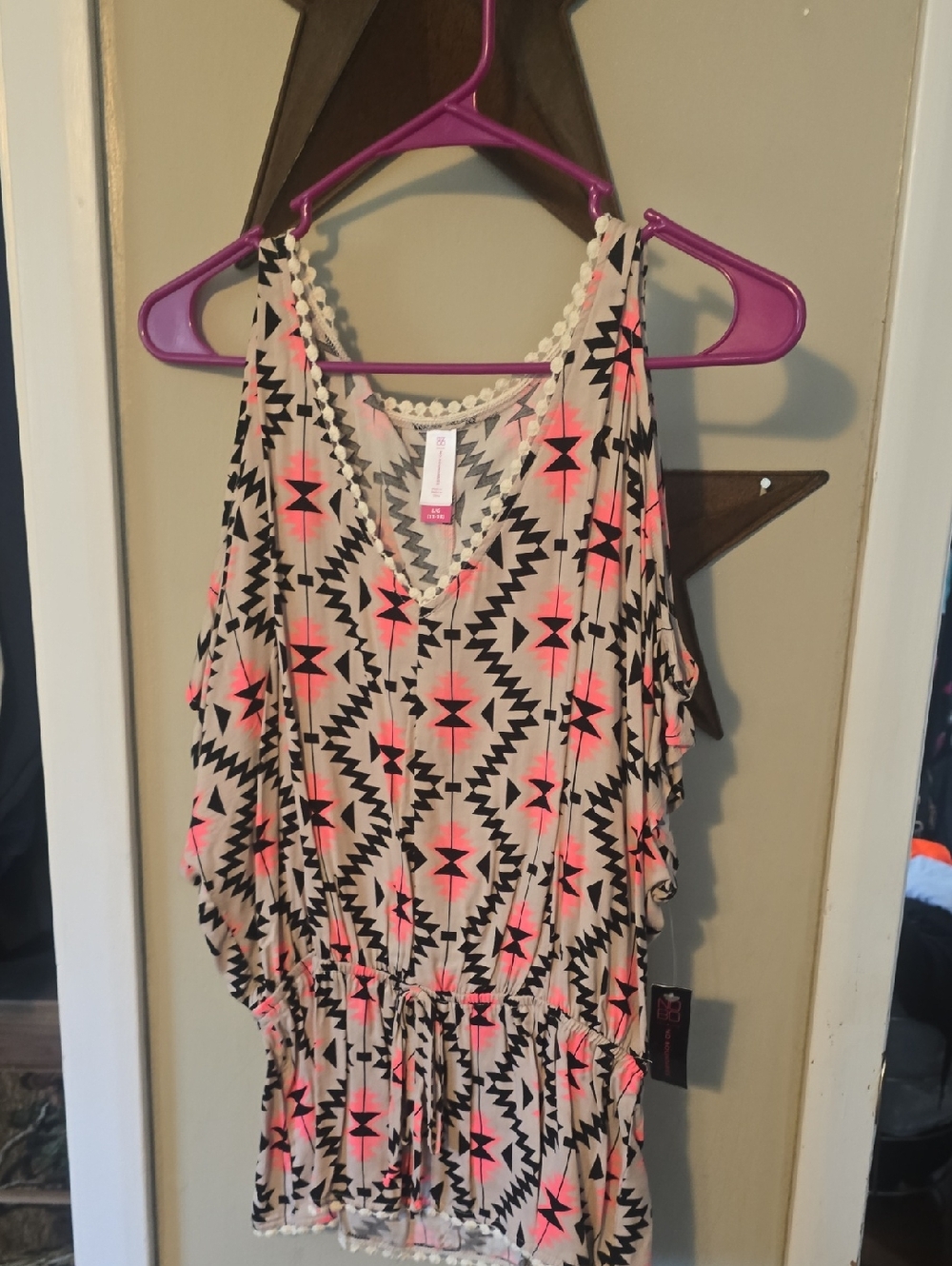 Boho Aztec Print Sleeveless Top - Beige with Neon Pink & Black Brand New Large